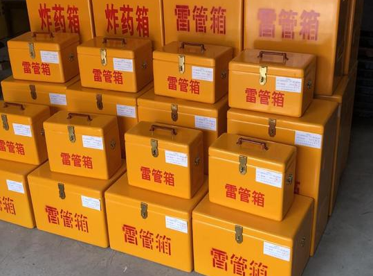 台前玻璃钢雷管箱的使用寿命一般是多少？