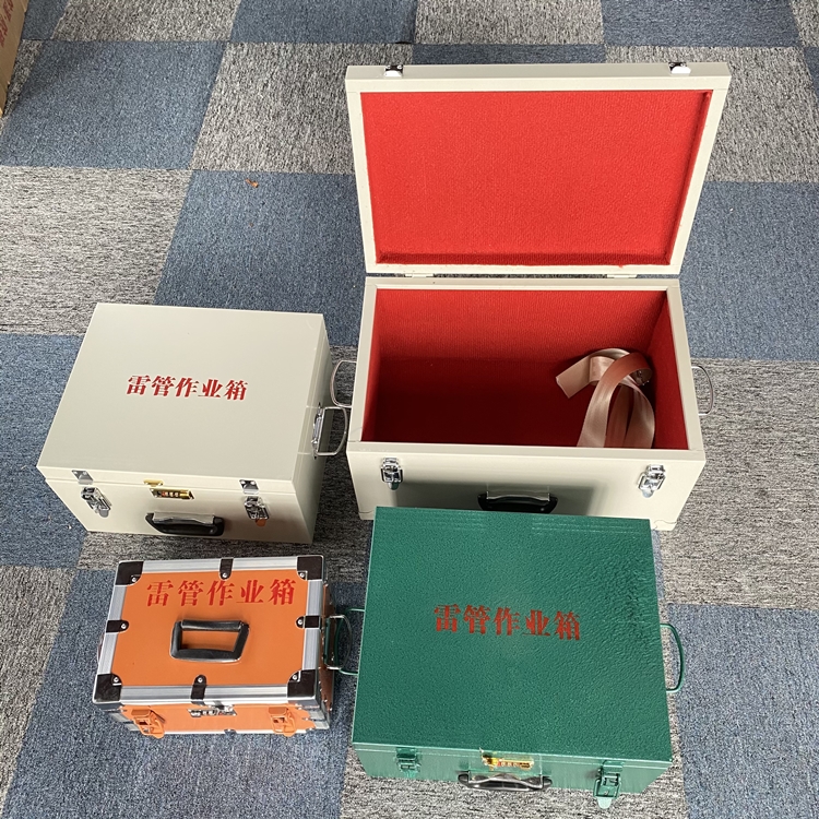 台前爆破工程作业箱如何选择？玻璃钢与传统材质的全面对比